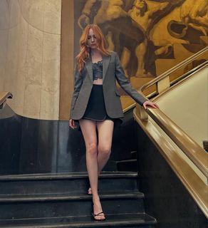 Karen Gillan feet photo 3