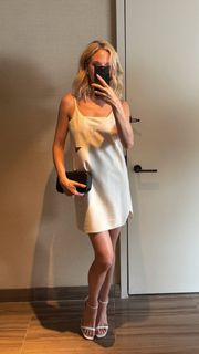 Candice King feet photo 3