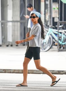 Zoë Kravitz feet photo 2