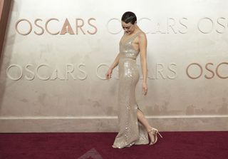 Emma Stone feet photo 1
