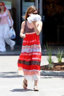 Rachel Bilson feet photo thumbnail
