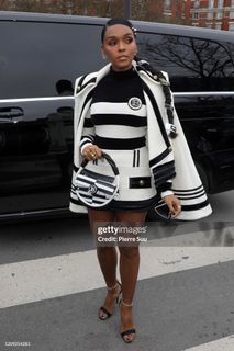 Janelle Monáe feet photo 3