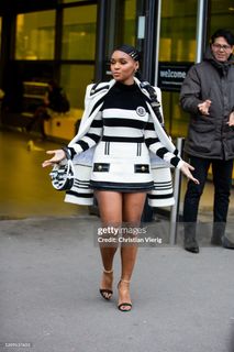 Janelle Monáe feet photo 1