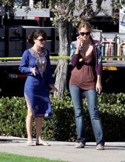 Rachel Bilson feet photo thumbnail