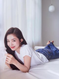 Bae Joo-hyun feet photo 2