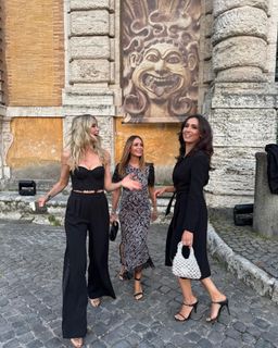 Caterina Balivo feet photo thumbnail