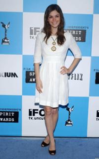 Rachel Bilson feet photo thumbnail