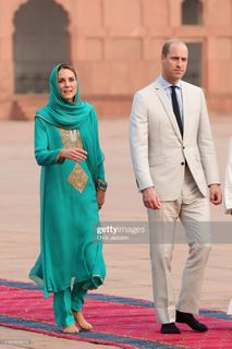 Catherine Princess of Wales feet photo thumbnail