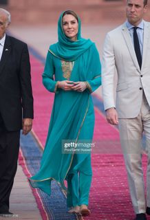 Catherine Princess of Wales feet photo thumbnail