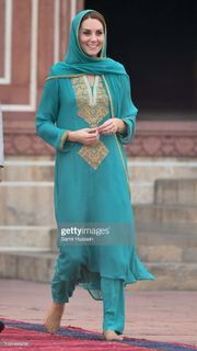 Catherine Princess of Wales feet photo thumbnail
