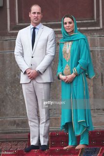 Catherine Princess of Wales feet photo thumbnail