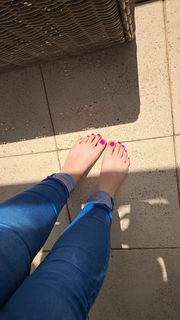 Daniela Katzenberger feet photo 2
