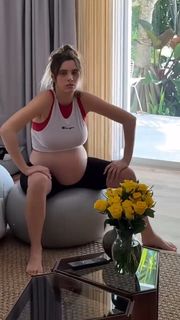 Lele Pons feet photo 2