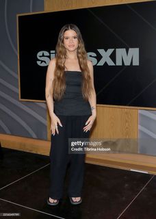 Maren Morris feet photo 2