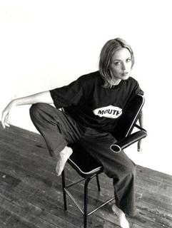 Kylie Minogue feet photo thumbnail