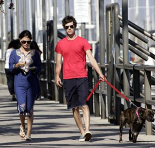 Rachel Bilson feet photo thumbnail