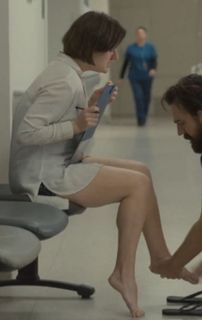Elisabeth Moss feet photo 2