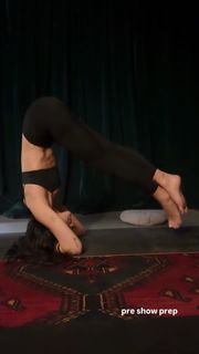 Dua Lipa feet photo 3