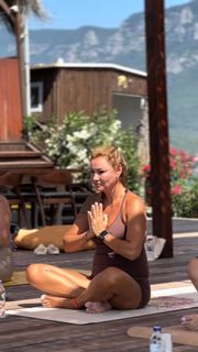 Pinar Altug feet photo 1