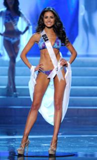 Olivia Culpo feet photo thumbnail