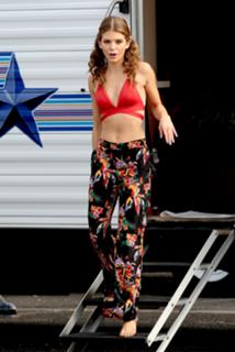 AnnaLynne McCord feet photo thumbnail