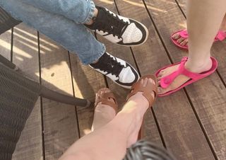 Mouni Roy feet photo 2