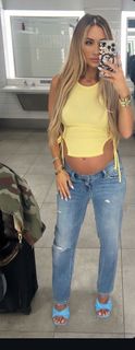 Leah Van Dale feet photo 1