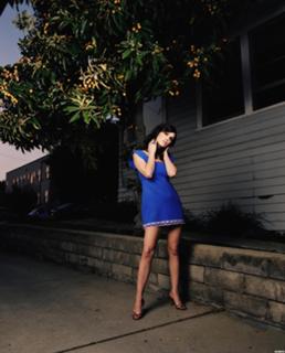 Rachel Bilson feet photo thumbnail