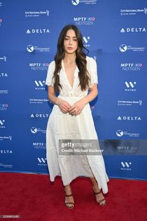 Chloe Bennet feet photo 4