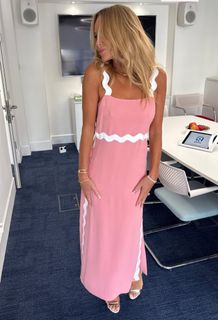 Amanda Holden feet photo 1