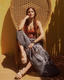 Mary Synatsaki feet photo 3