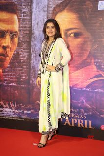 Kajol feet photo 3