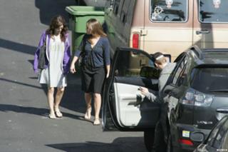Rachel Bilson feet photo thumbnail