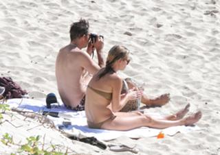 Kate Moss feet photo thumbnail