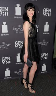 Krysten Ritter feet photo thumbnail