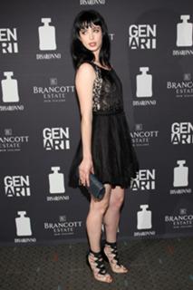 Krysten Ritter feet photo thumbnail