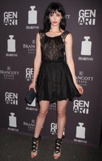 Krysten Ritter feet photo thumbnail