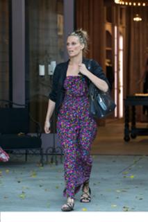 Molly Sims feet photo thumbnail