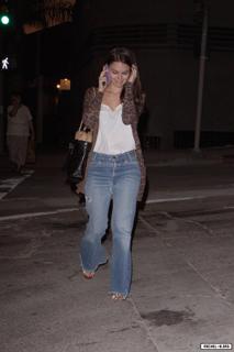Rachel Bilson feet photo thumbnail