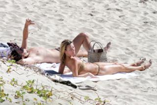 Kate Moss feet photo thumbnail