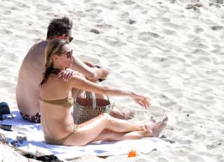 Kate Moss feet photo thumbnail
