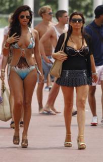 Lucy Mecklenburgh feet photo thumbnail
