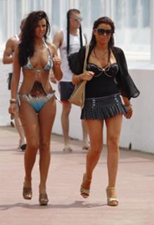 Lucy Mecklenburgh feet photo thumbnail