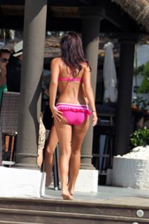 Lucy Mecklenburgh feet photo thumbnail