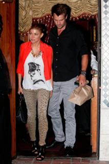 Fergie feet photo thumbnail