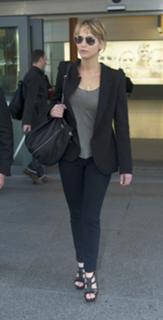 Jennifer Lawrence feet photo thumbnail