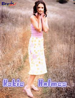 Katie Holmes feet photo thumbnail