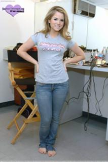 JoJo feet photo thumbnail