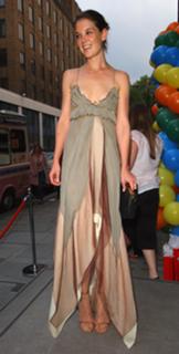 Katie Holmes feet photo thumbnail