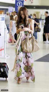 Kate Beckinsale feet photo thumbnail